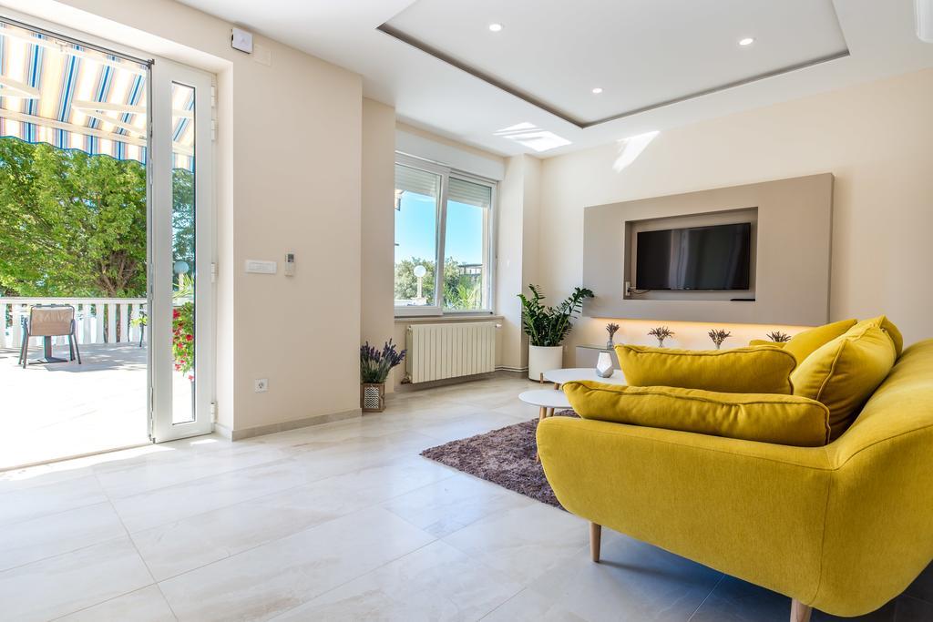Apartments & Rooms Milcetic M Malinska Esterno foto